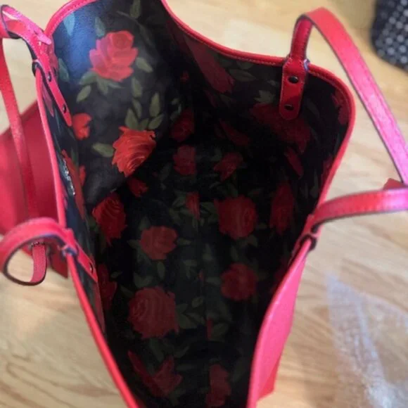 Coach Reversable City Tote in Signature Red Canvas w/ Camo Rose Floral Print - Picture 6 of 6